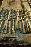 飛天神女 (Apsara) 浮雕