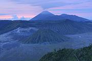 婆羅摩火山和 Gunung Semeru