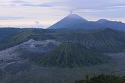 婆羅摩火山和 Gunung Semeru