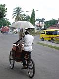 Mataram 街頭的小販車