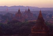 日出前的 Bagan