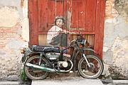 「舊摩托車」("Old Motorcycle")