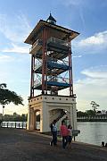 古晉河畔的瞭望塔